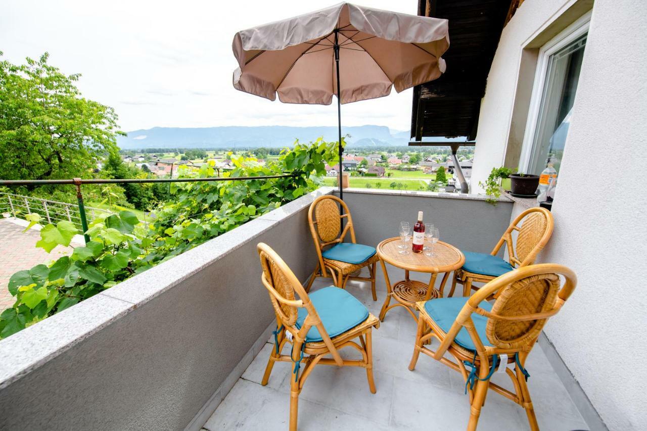 Apartment With View Zirovnica Ngoại thất bức ảnh